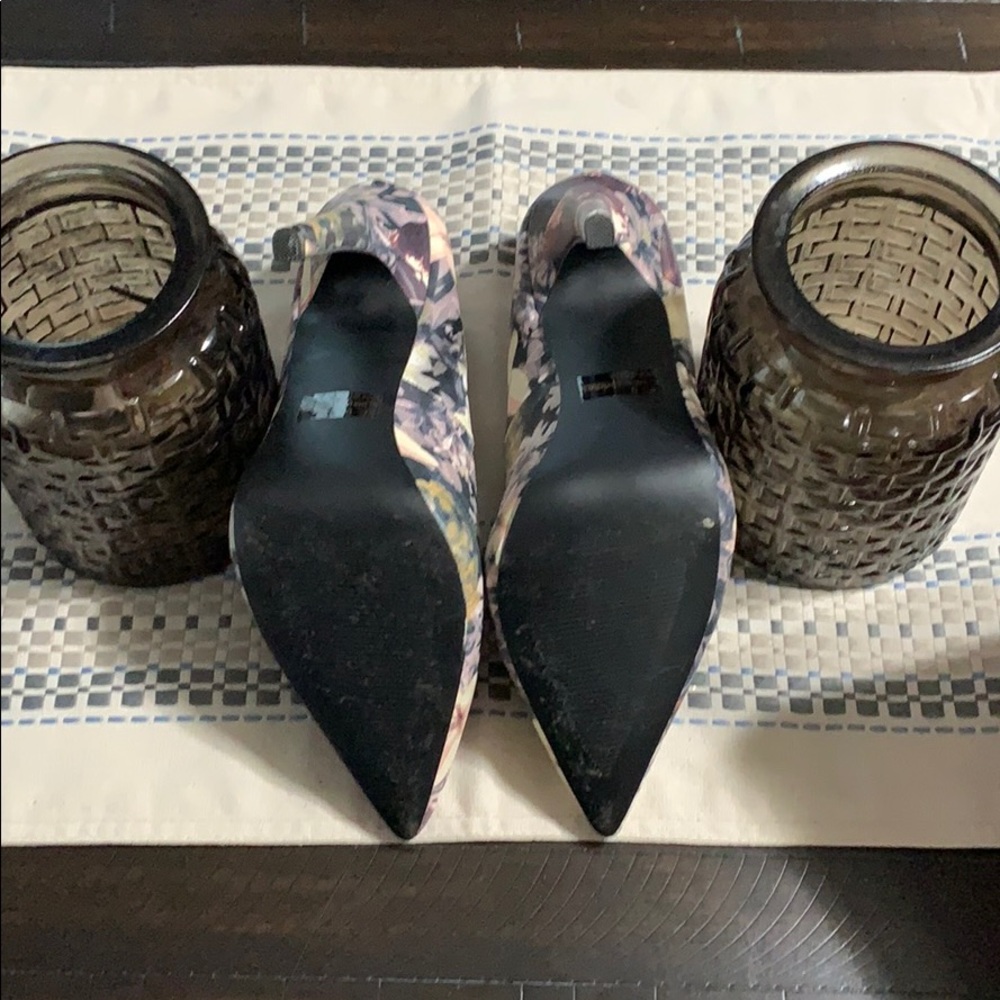 Floral Charlotte Russe Heels - Picture 3 of 4